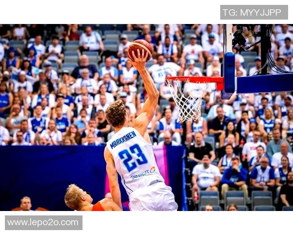 澳大利亚男篮迎战捷克队展现实力争夺国际赛场荣誉