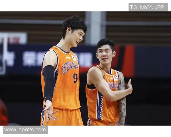 王哲林领衔中国男篮新征程展现篮球魅力与团队精神的完美结合