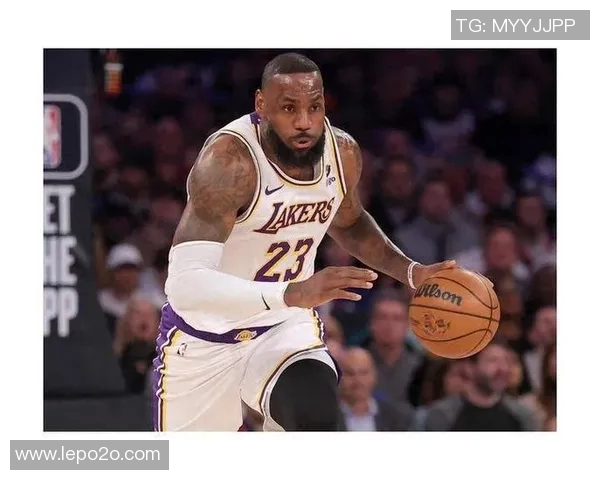 詹姆斯创造历史成就4万分1万板1万助的传奇旅程