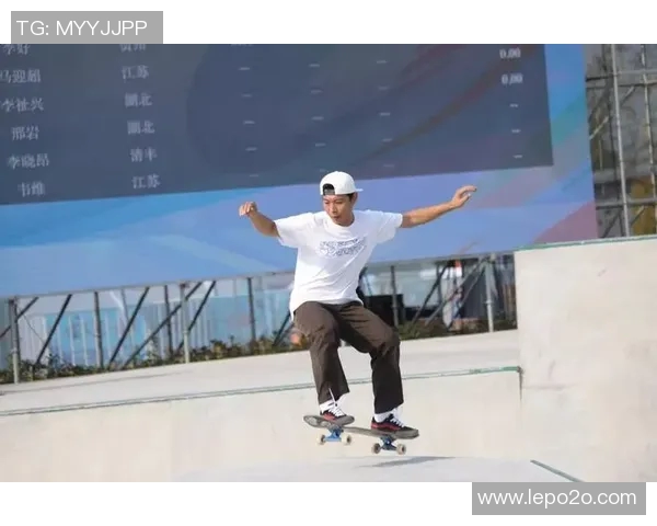 重庆滑板队在极限运动联赛中以78分稳居积分榜首位