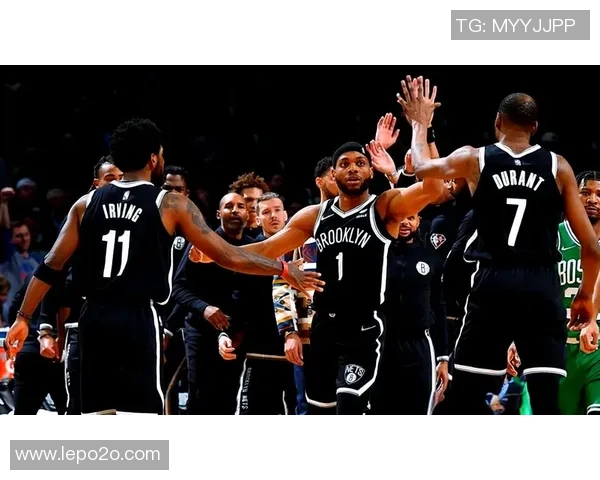 雷霆与蓝网激战正酣NBA直播盛况回顾与精彩瞬间分析