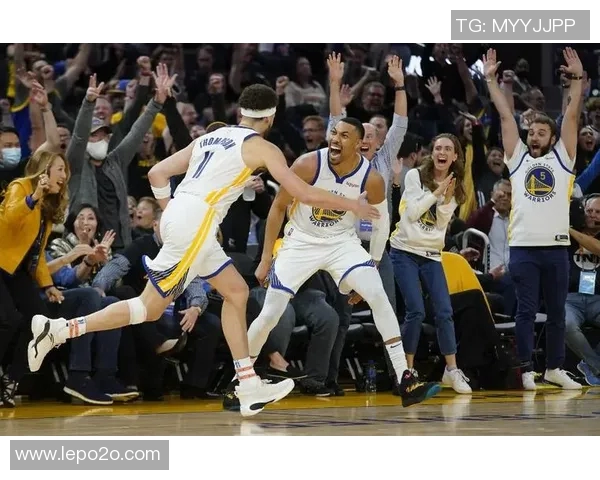 2015年11月7日勇士队与掘金队激战回顾精彩瞬间与赛后分析