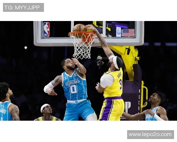 2019年湖人与黄蜂激战回顾球场上的精彩瞬间与战术较量