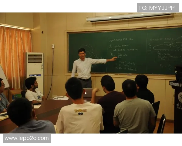 教授与李观洋的思想碰撞与学术争鸣探讨